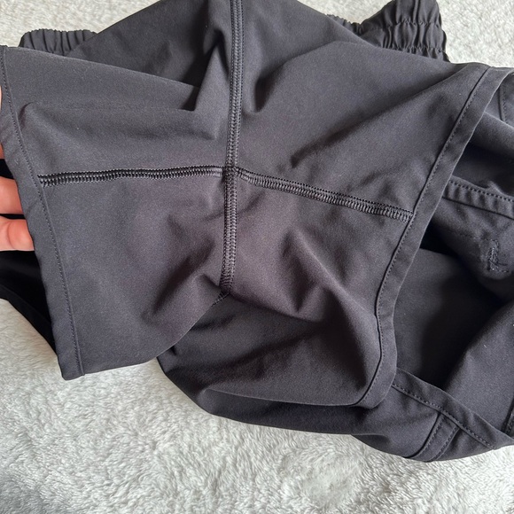 Lululemon Tracker Short V - Picture 9 of 9